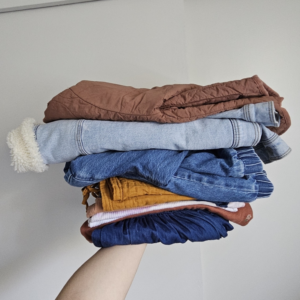 Lot of girls clothes - Size M 7/8